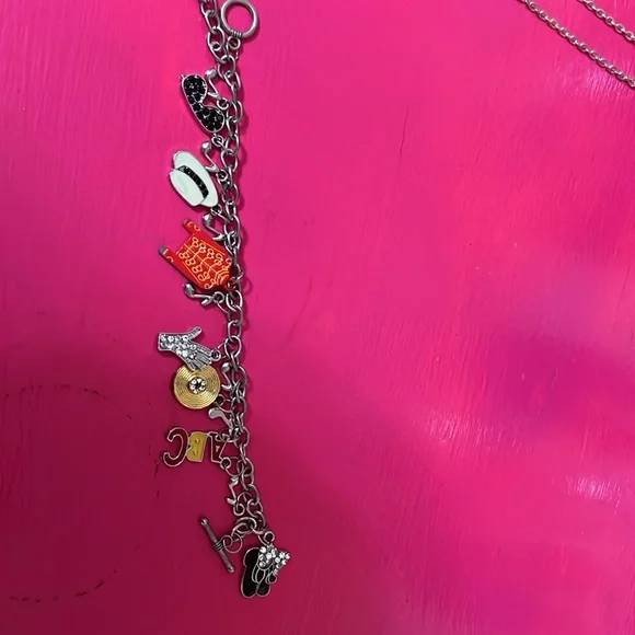Michael Jackson necklace and charm bracelet - Picture 4 of 6